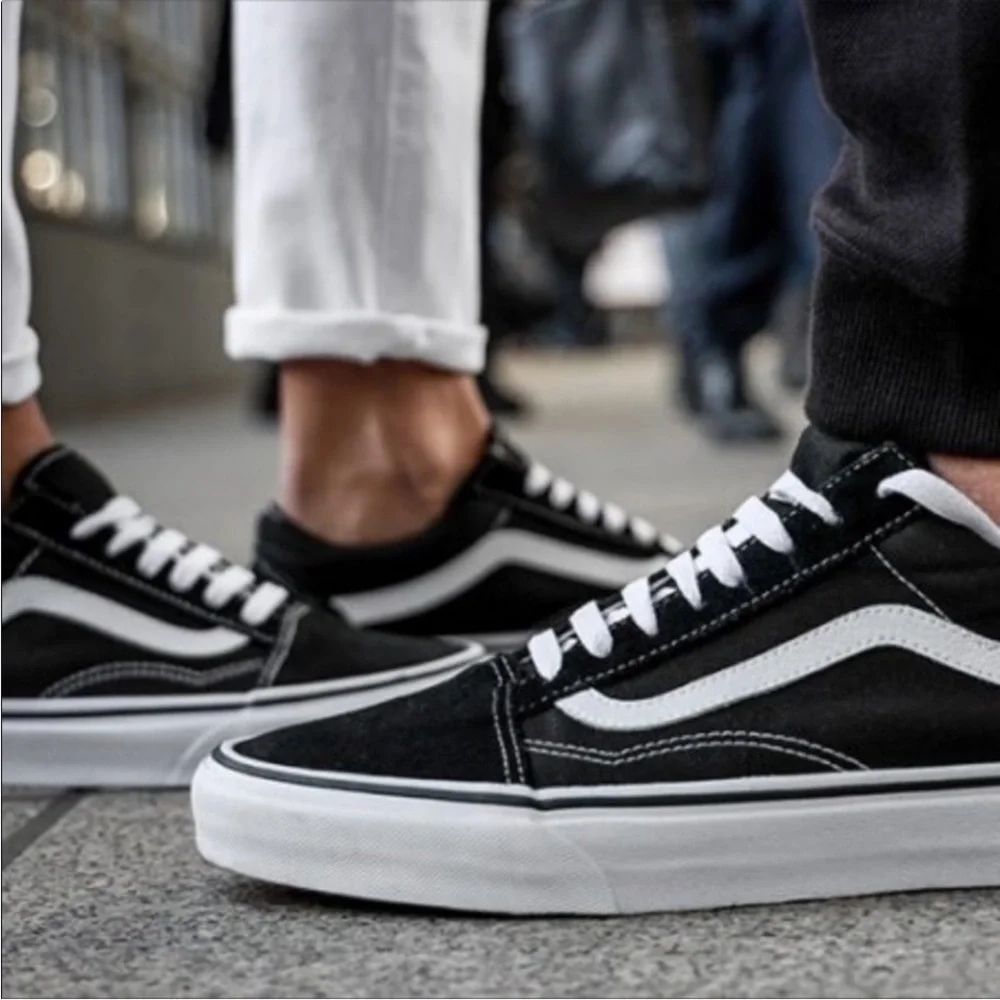 Vans Old Skool Black And White Shoes 721356 - Picture 9 of 9